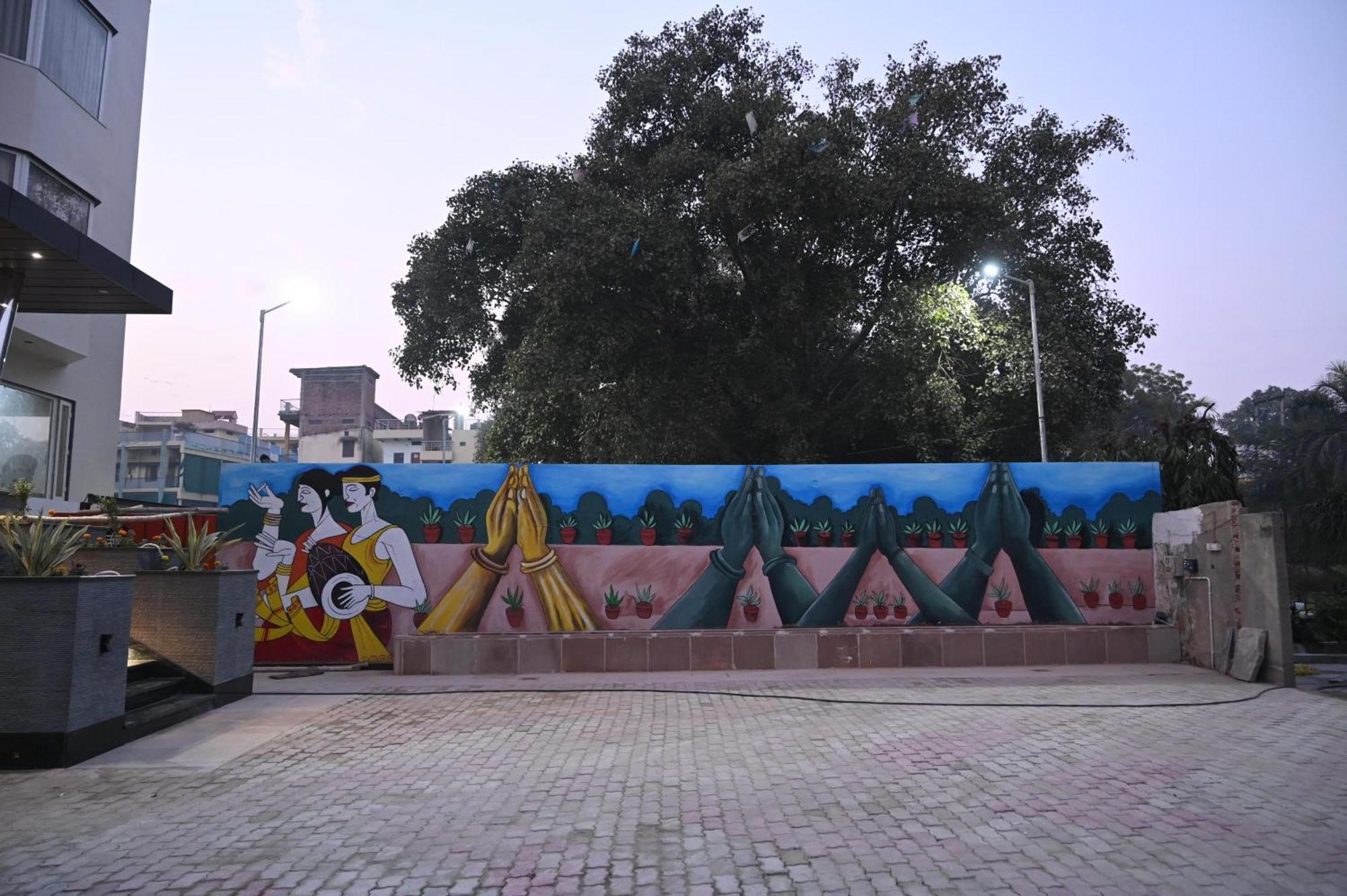 Hotel Sainik Grand Varanasi Exterior foto