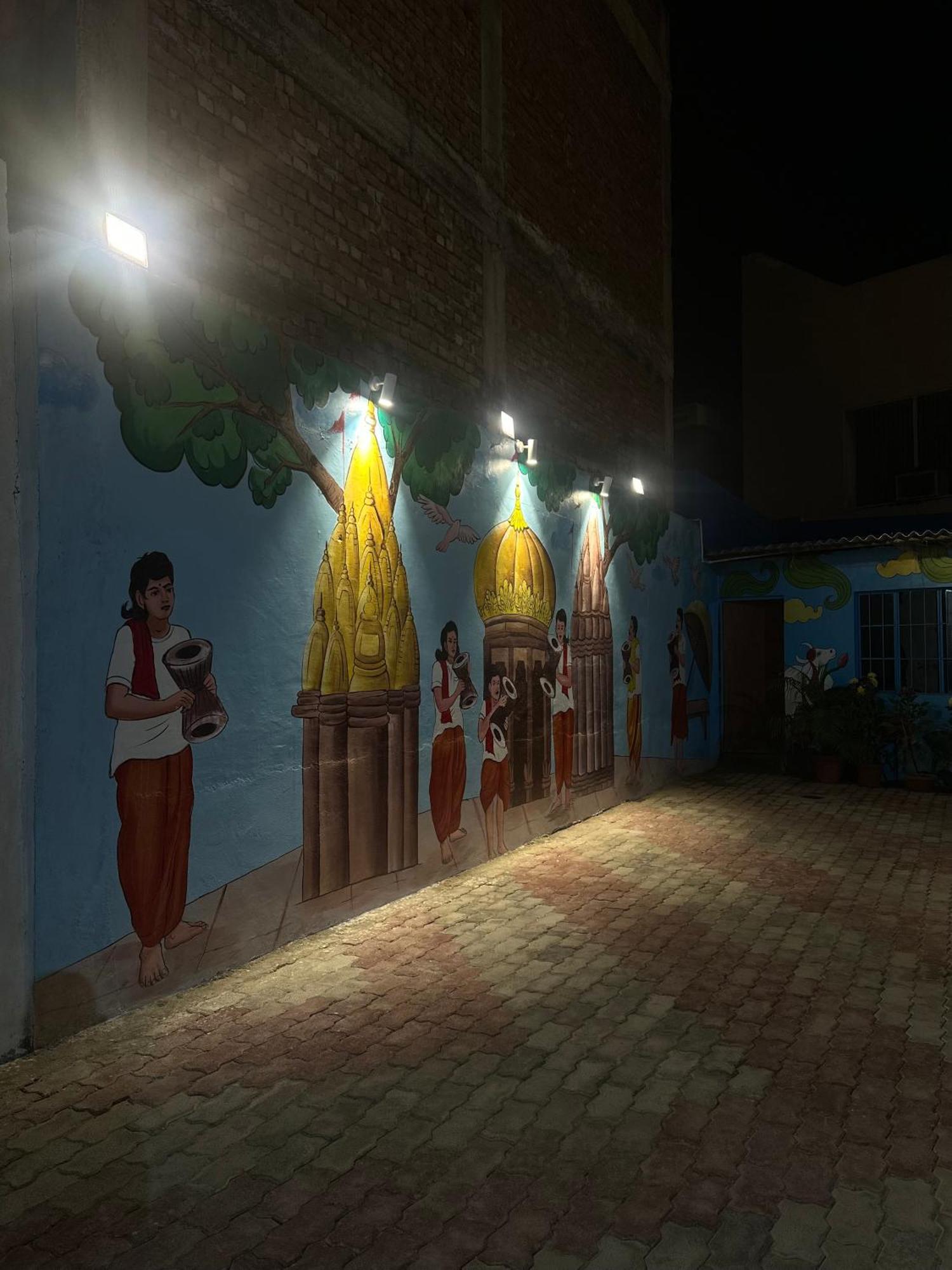 Hotel Sainik Grand Varanasi Exterior foto